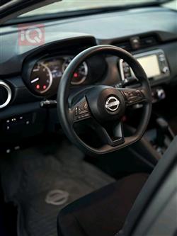 نيسان فيرسا